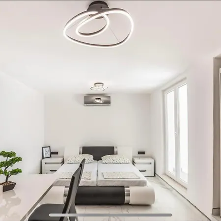 Ivana Black & White Apartments - Marusici Marusici  Extérieur photo