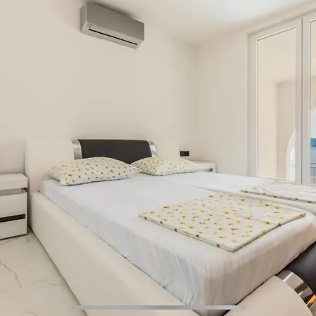 Ivana Black & White Apartments - Marusici Marusici  Extérieur photo