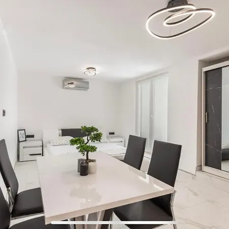 Ivana Black & White Apartments - Marusici Marusici  Extérieur photo