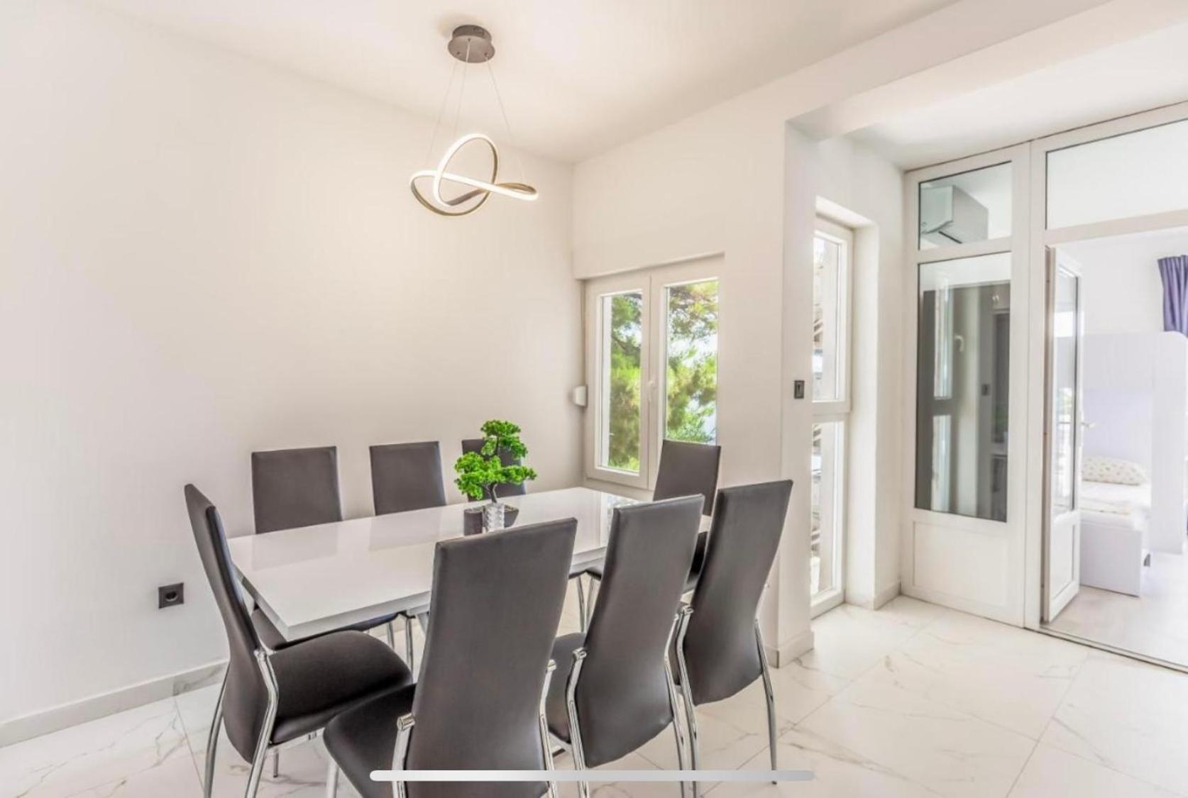 Ivana Black & White - Marusici Apartment Marusici (Split-Dalmatia)