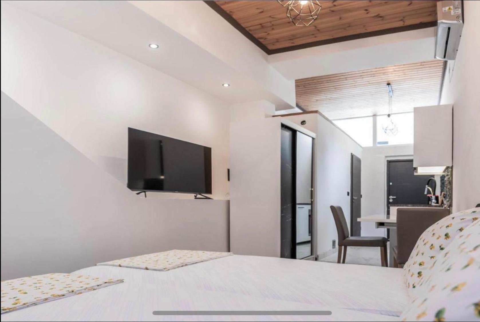 Apartment Ivana Black & White - Marusici